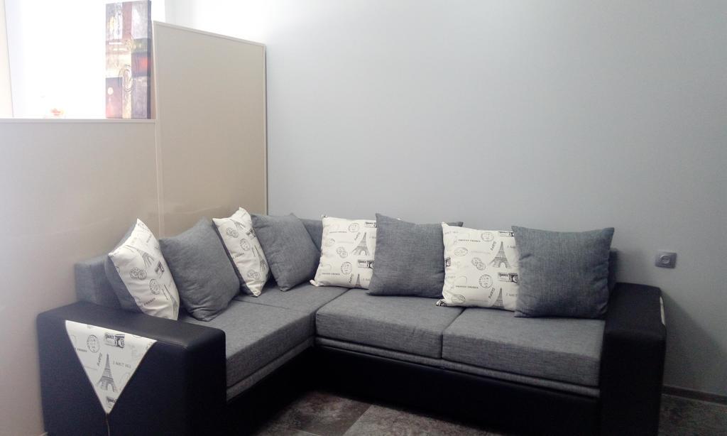 Apartament Gia バトゥーミ エクステリア 写真