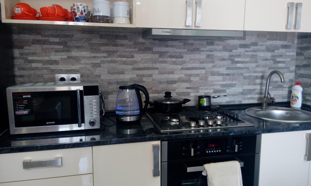 Apartament Gia バトゥーミ エクステリア 写真