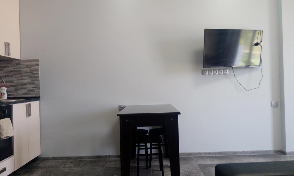 Apartament Gia バトゥーミ エクステリア 写真