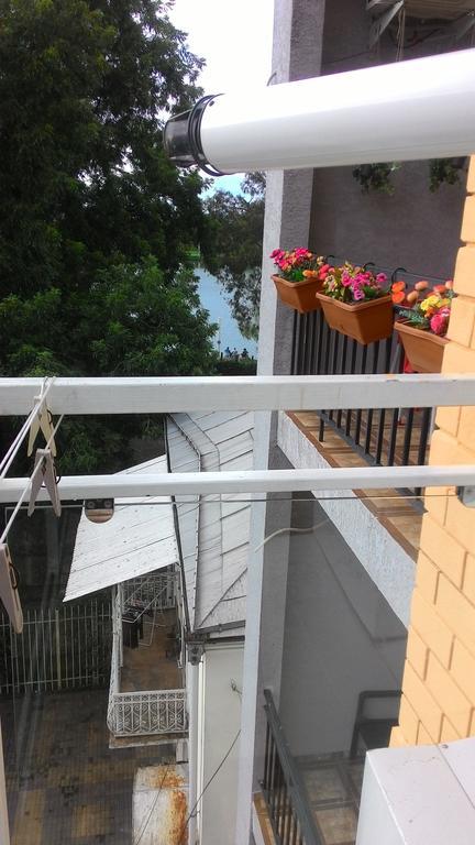 Apartament Gia バトゥーミ エクステリア 写真