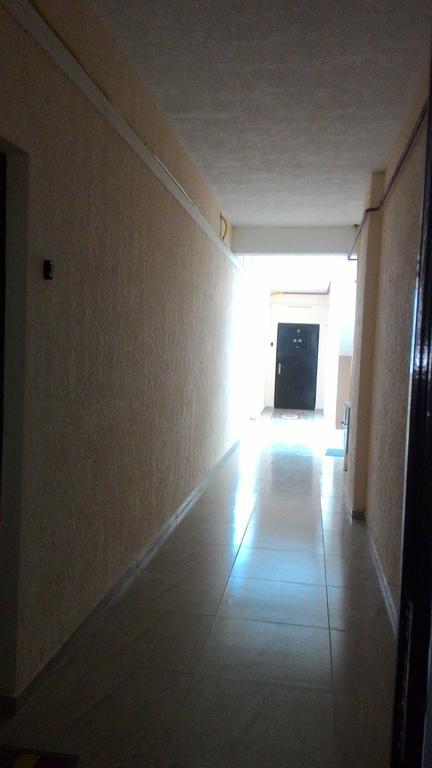 Apartament Gia バトゥーミ エクステリア 写真