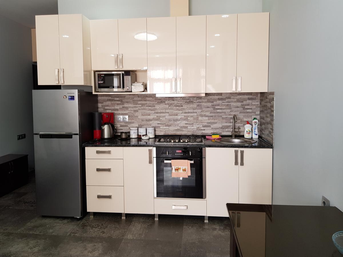 Apartament Gia バトゥーミ エクステリア 写真